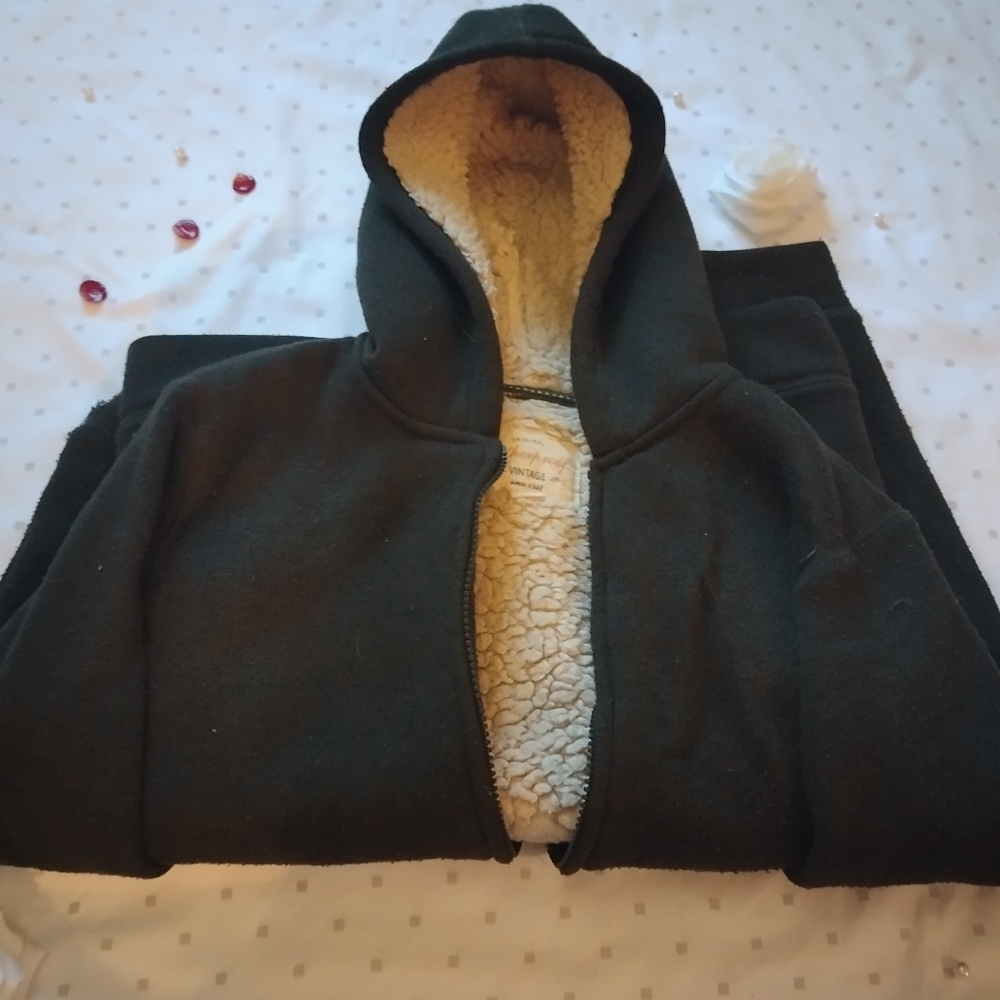 Green Sherpa-lined Hoodie Juniors (Brand: Weatherproof)
